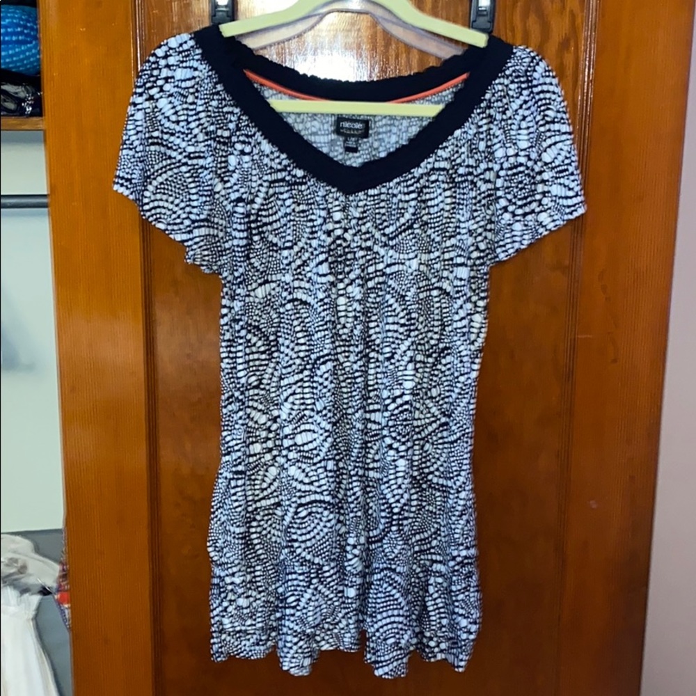 Nicole Miller black & white print blouse